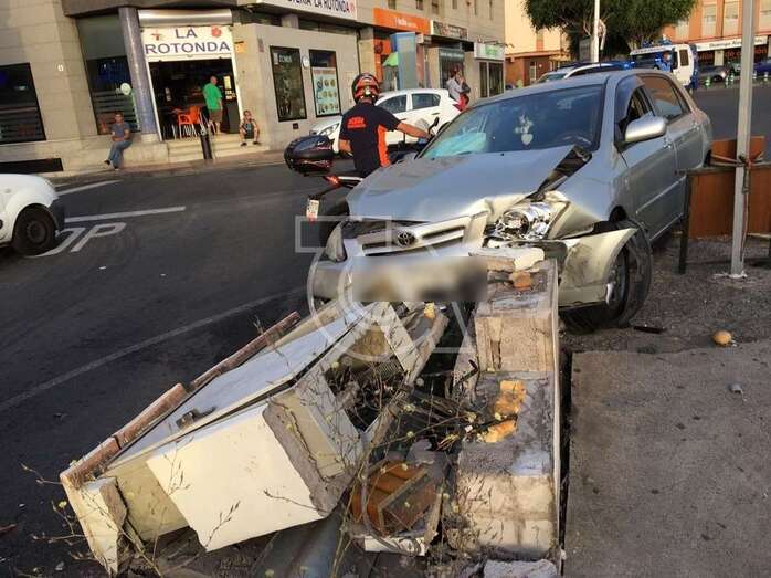 Uno de los vehículos implicados en el accidente (Foto TA)
